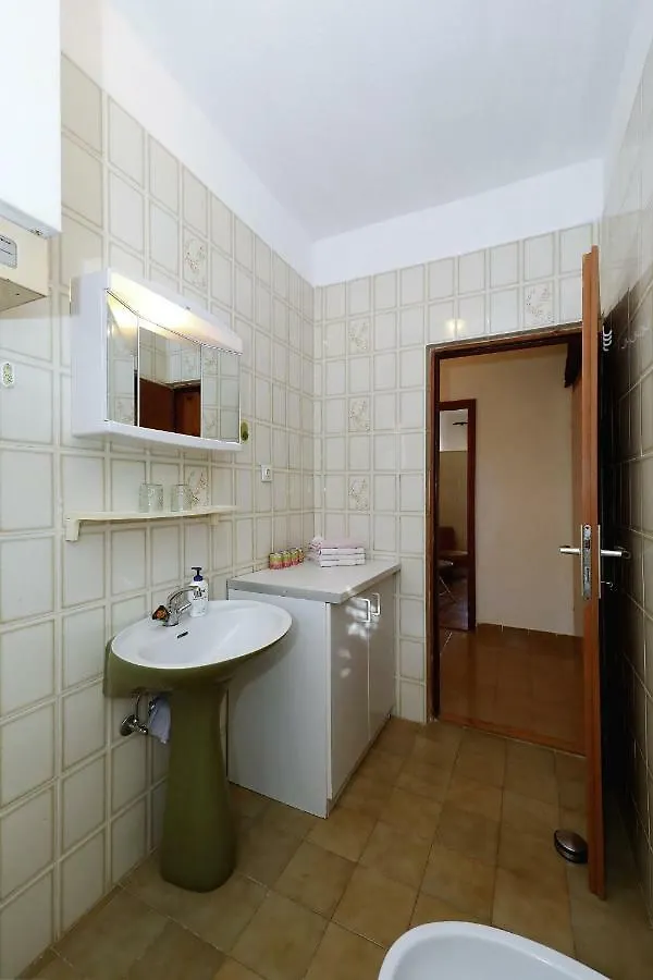 Apartmani Mila باغ شقة
