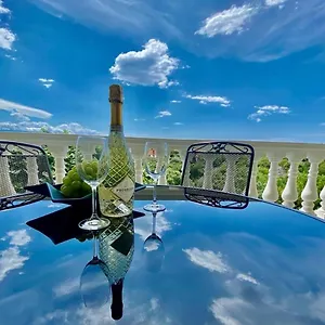 https://apartmani-janja-krk-island.primorje-gorskikotar.com